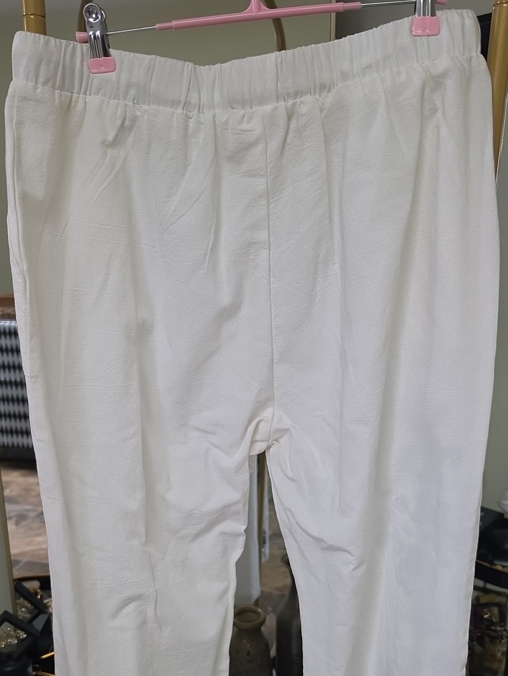 White Linen Wide-Leg Pants with Blue Floral Print - Picture 8 of 10